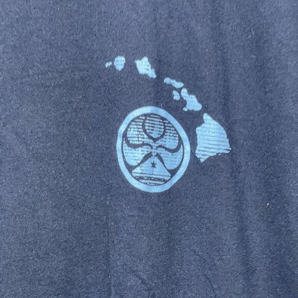 Hawaiian Island Creations 2X Navy Blue T-Shirt With Fish Graphic - Picture 2 of 6